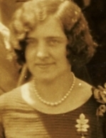 1928AppoloniaHoerth (22K)